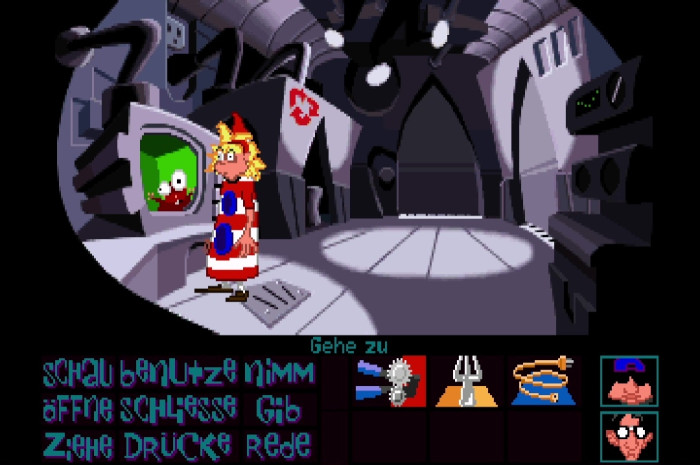 Nicht nachmachen: Die "Hamster in die Mikrowelle stecken"-Szene f&uuml;hrt einen der makabersten Gags des Vorg&auml;ngers fort. Es sei jedoch versichert, dass bei der Entwicklung des Spiels keine Tiere zu Schaden gekommen sind. (Bild: Lucasfilm Games/Screenshot: Medienagentur Plassma)