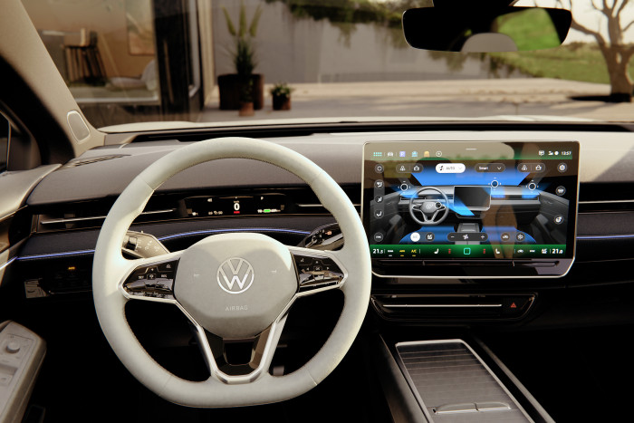 Der Innenraum ist neu gestaltet worden. (Foto: VW) 