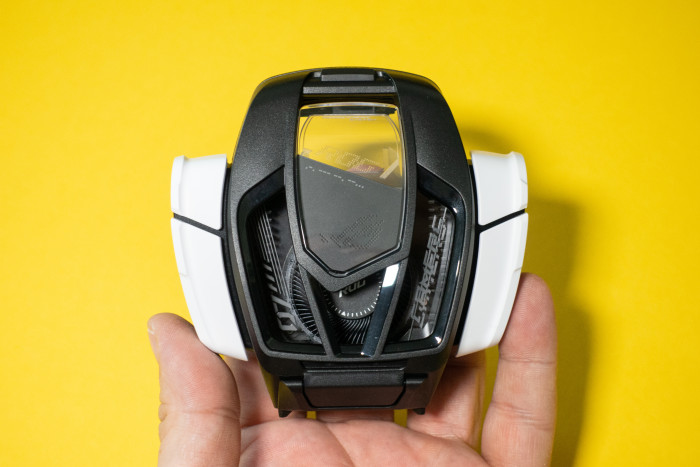 Der neue Lüfter für das ROG Phone 7 Ultimate (Bild: Tobias Költzsch/Golem.de)