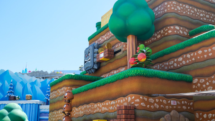 In der Super Nintendo World gibt es viel zu entdecken. (Bild: Steinlechner/Golem.de)
