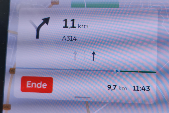 Wie weit ist es noch bis zur nächsten Ausfahrt: 11 oder 1,1 Kilometer?  (Foto: Friedhelm Greis/Golem.de)