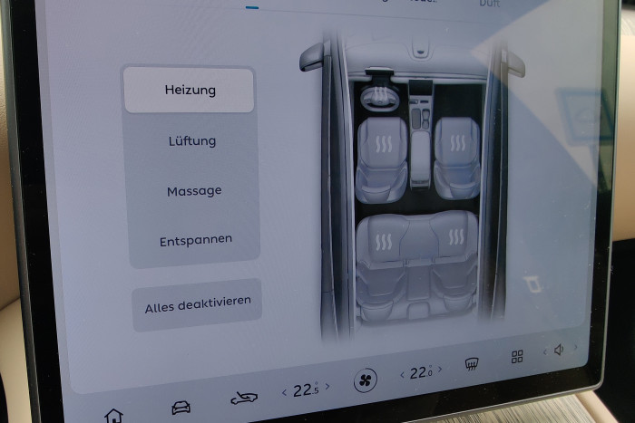 Die Klimatisierung bietet zwar vielfältige Einstellungsmöglichkeiten, hat uns in einigen Punkten nicht gefallen.  (Foto: Friedhelm Greis/Golem.de)