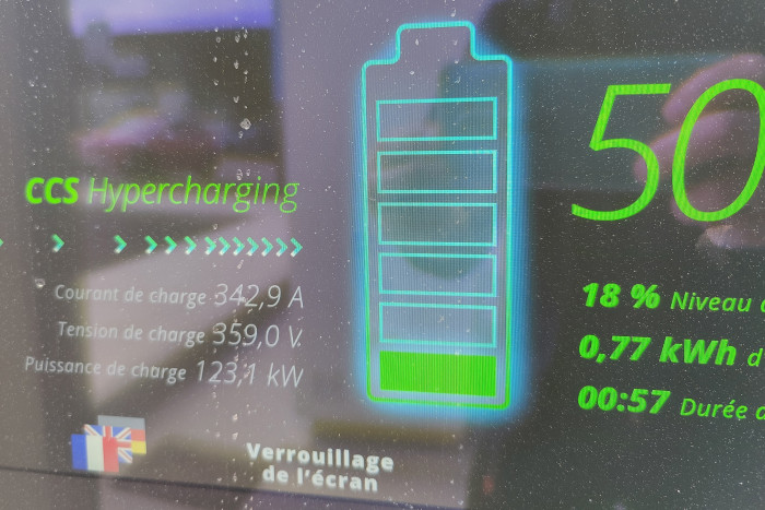 Die Ladeleistung beträgt bis zu 130 kW. (Foto: Friedhelm Greis/Golem.de) 