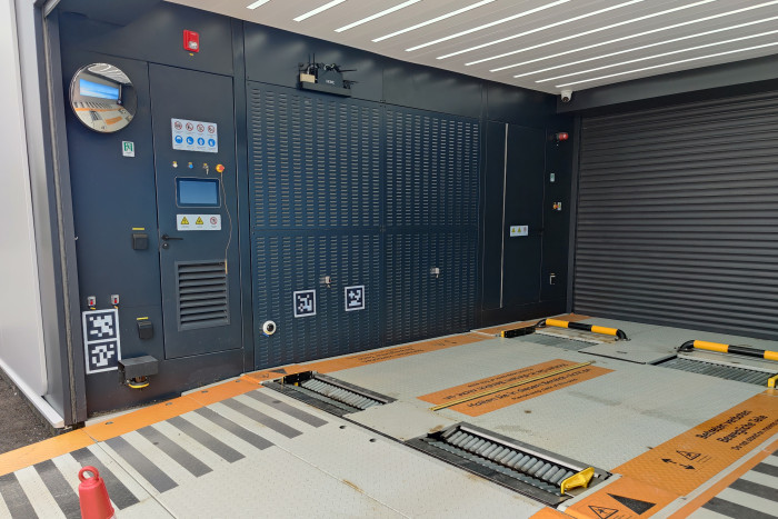 Noch werden die Stationen durch Nio-Mitarbeiter betreut. Doch künftig sollen sie vollautomatisch funktionieren.  (Foto: Friedhelm Greis/Golem.de)