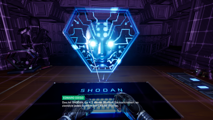 Unser Erstkontakt mit Shodan findet im interaktiven Intro statt. (Bild: Night Dive Studios/Screenshot: Golem.de)