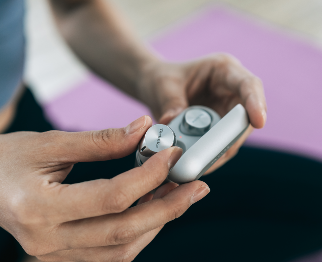 Bluetooth-Hörstöpsel EAH-AZ60M2 (Bild: Technics)