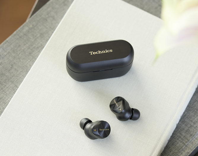 Bluetooth-Hörstöpsel EAH-AZ80 (Bild: Technics)