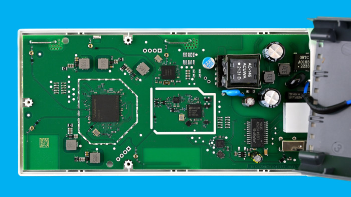 Hauptplatine des AVM Fritz Smart Gateway von oben (Bild: Harald Karcher)
