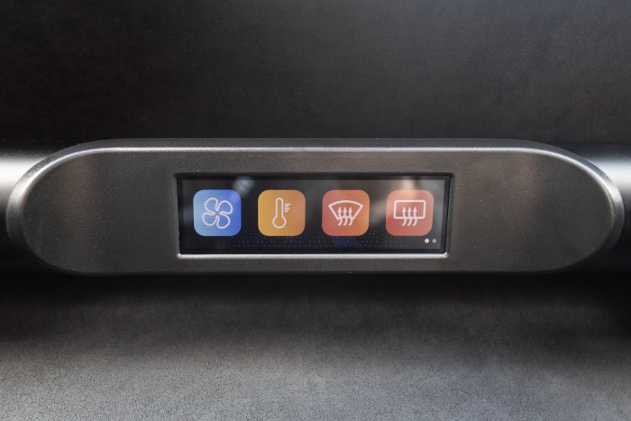 Die Lüftung wird über ein Minidisplay bedient. (Bild: Werner Pluta/Golem.de)