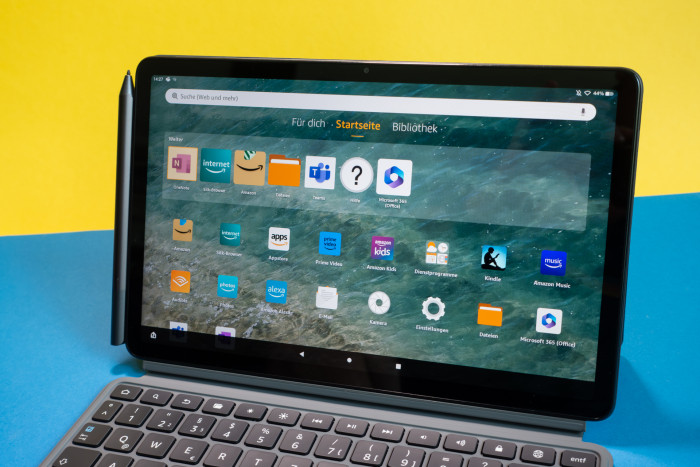 Das 11 Zoll große Display ist blickwinkelstabil und hat gute Farben. (Bild: Tobias Költzsch/Golem.de)