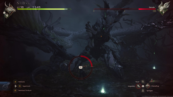 Mit dem Spezialamulett werden wir gewarnt, wenn wir ausweichen müssen. (Bild: Square Enix/Screenshot: Golem.de)