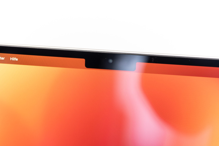 Die Notch gibt es auch beim 15-Zoll-Modell (Bild: Martin Wolf/Golem.de)