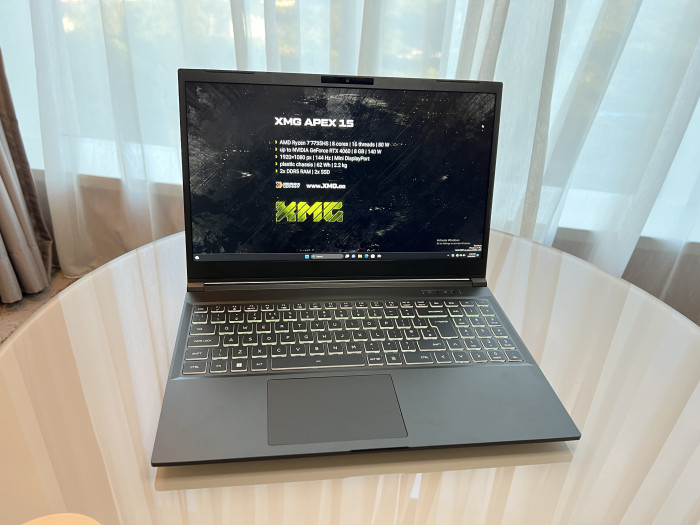 Der XMG Apex 15 (Bild: Martin Böckmann/Golem.de)