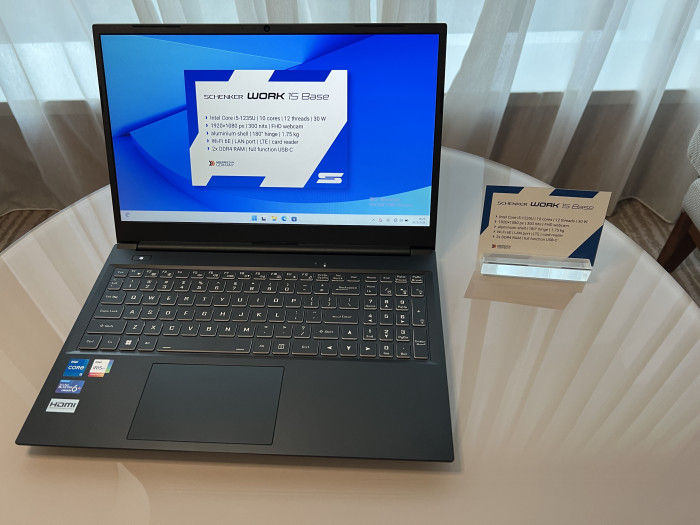 Der Schenker Work 15 Base (Bild: Martin Böckmann/Golem.de)