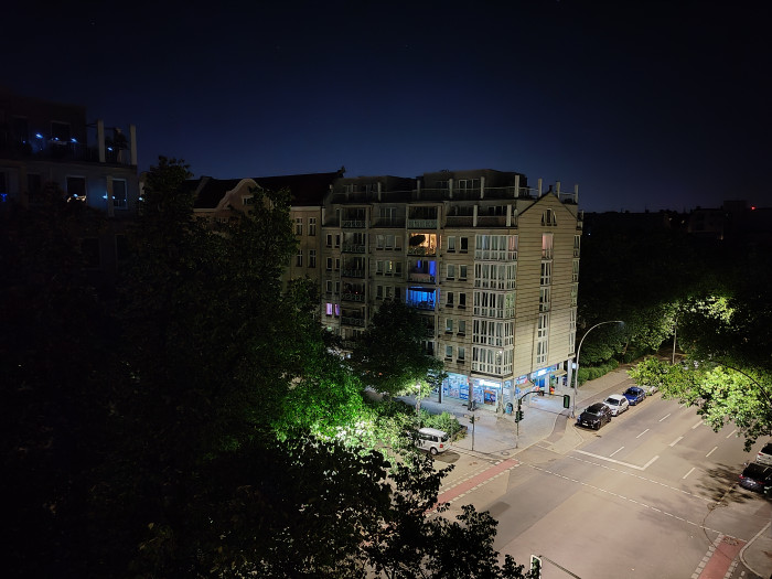 Mit dem Nachmodus lassen sich auch bei schlechter Beleuchtung Aufnahmen machen, die allerdings keine besonders herausragende Sch&auml;rfe haben. (Bild: Tobias K&ouml;ltzsch/Golem.de)