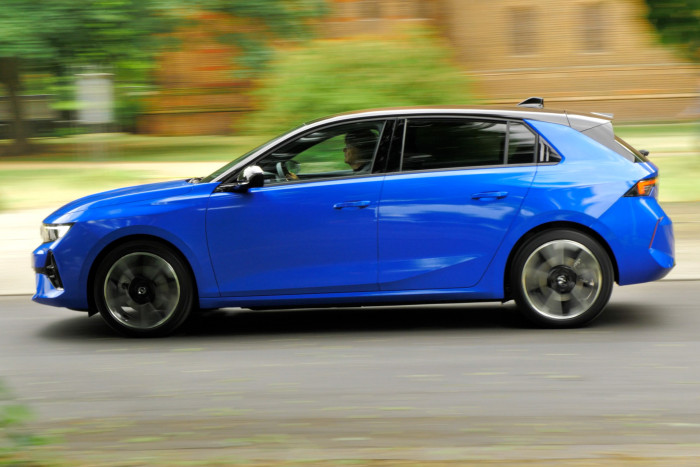 Zunächst gibt es das knapp 4,4 Meter lange Elektroauto nur als Schräghecklimousine. (Foto: Martin Wolf/Golem.de)
