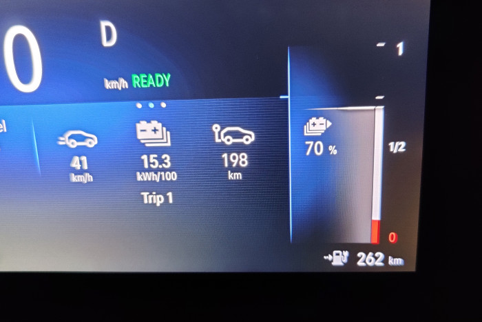 Auf unserer Testfahrt kamen wir auf einen Durchschnittsverbrauch von 15,3 kWh pro 100 km, allerdings mit vielen Autobahnstrecken. (Foto: Friedhelm Greis/Golem.de) 