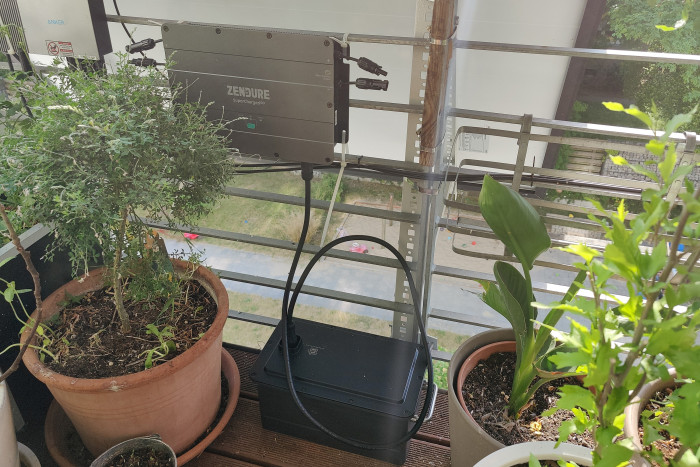 Der Test wird fortgesetzt: Wie stark lässt sich die Einspeisung durch einen Akkuspeicher reduzieren? (Foto: Friedhelm Greis/Golem.de)