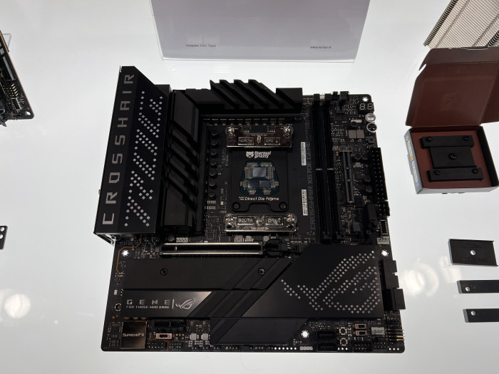 Auch Direct-Die-K&uuml;hlung per Themalgrizzly-Frame wird zuk&uuml;nftig unterst&uuml;tzt. (Bild: Martin B&ouml;ckmann/Golem.de)