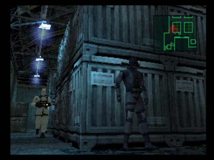 Sobald man sich gegen eine Wand lehnt und sich die Kameraperspektive &auml;ndert, lernt man die Vorteile der 3D-Engine von Metal Gear Solid zu sch&auml;tzen. (Bild: Konami/Screenshot: Medienagentur Plassma)