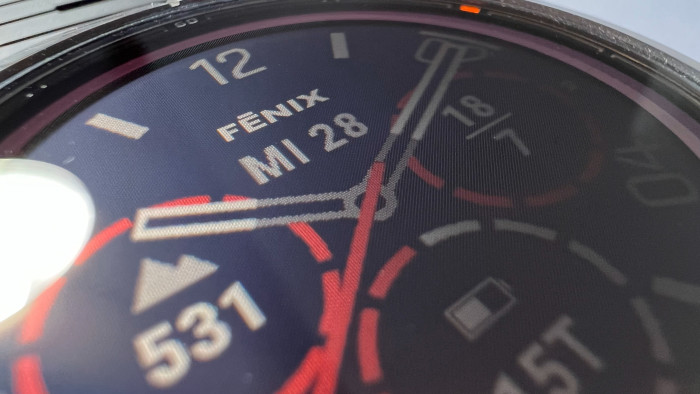 Die neue Fenix 7X Pro ist kontraststärker, das Weiß heller und das Schwarz dunkler. (Foto: Steinlechner/Golem.de)