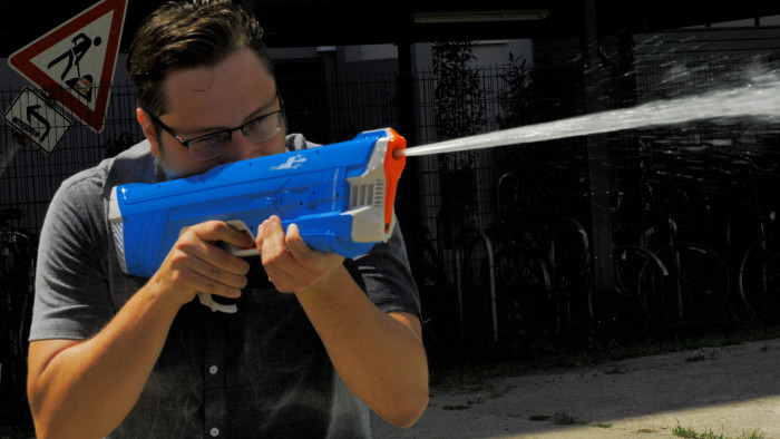Spyra Three und Spyra LX im Test: Wasserpistolen auf Steroiden