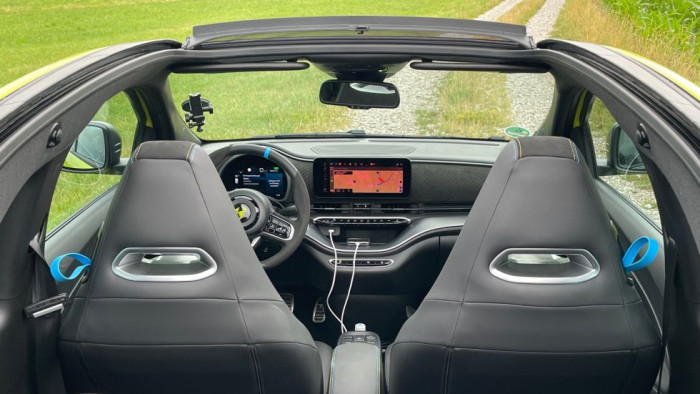 Blick durch das offene Dach ins Innere (Bild: Dino Eisele)