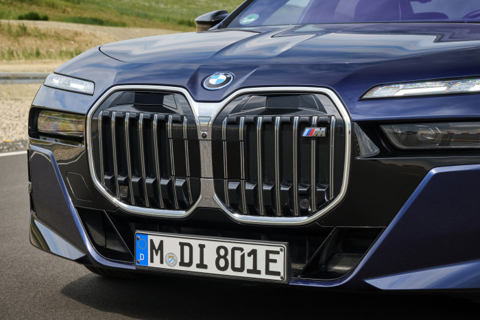 BMW setzt sowohl einen Lidar als auch Radare ein, um die Umgebung zu scannen. (Foto: BMW)