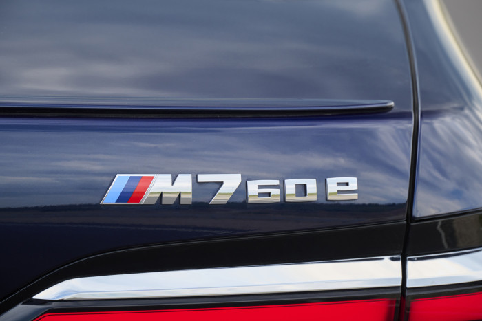 Als Testfahrzeug dient ein 7er Plug-in-Hybrid. (Foto: BMW)