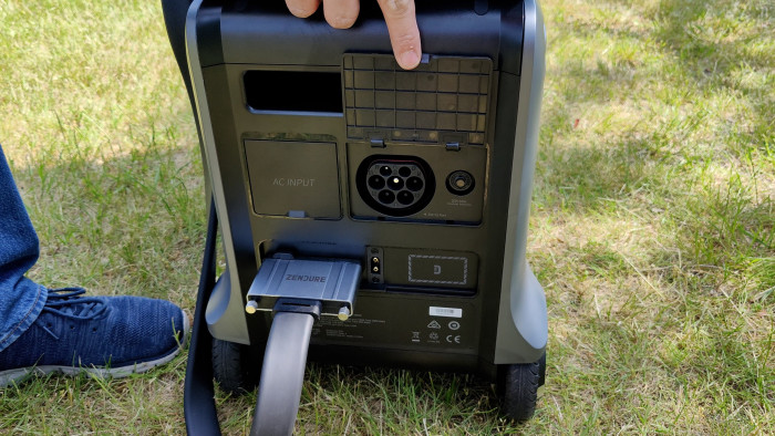 An der Rückseite sind die Eingänge. (Bild: Martin Wolf/Golem.de)