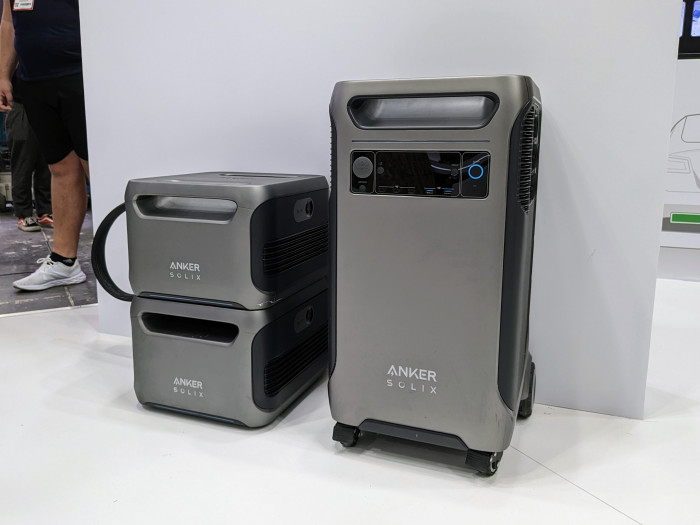 Die Solix F3800 von Anker (Bild: Tobias Költzsch/Golem.de)