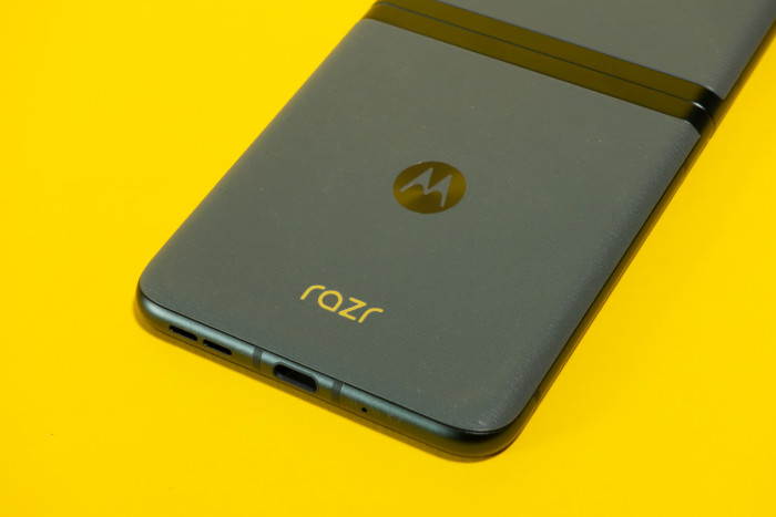 Die Verarbeitung des Razr 40 ist sehr gut. (Bild: Tobias Költzsch/Golem.de)