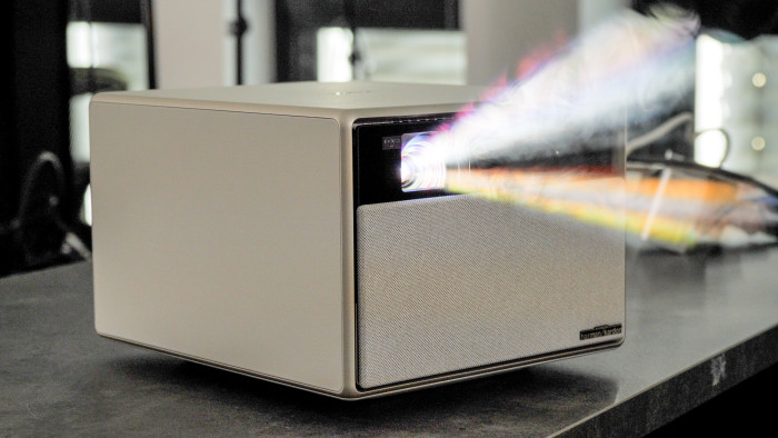 Die Lichtquelle ist nicht austauschbar. (Bild: Martin Wolf/Golem.de)