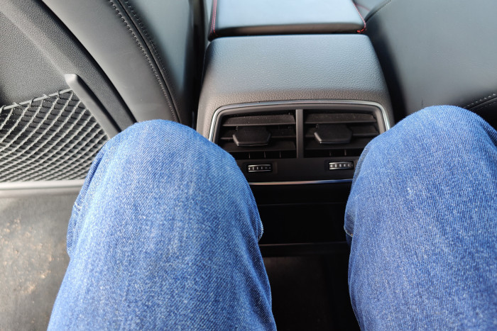 Das gilt jedoch nicht für den Sitz in der Mitte. (Foto: Friedhelm Greis/Golem.de) 