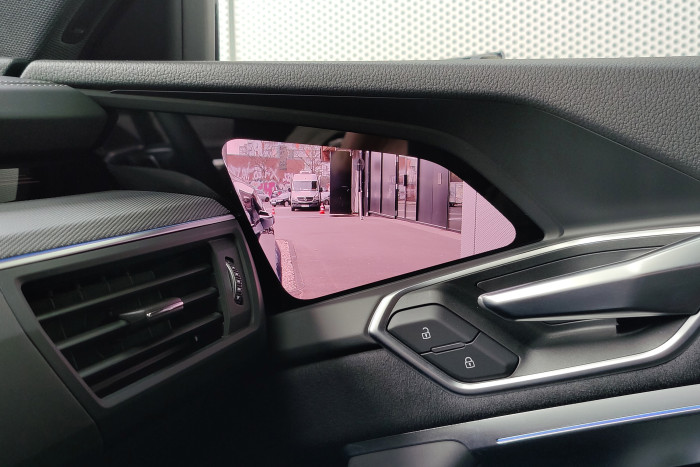 Die digitalen Außenspiegel sind recht beliebt und werden von jedem dritten Käufer bestellt. (Foto: Martin Wolf/Golem.de)