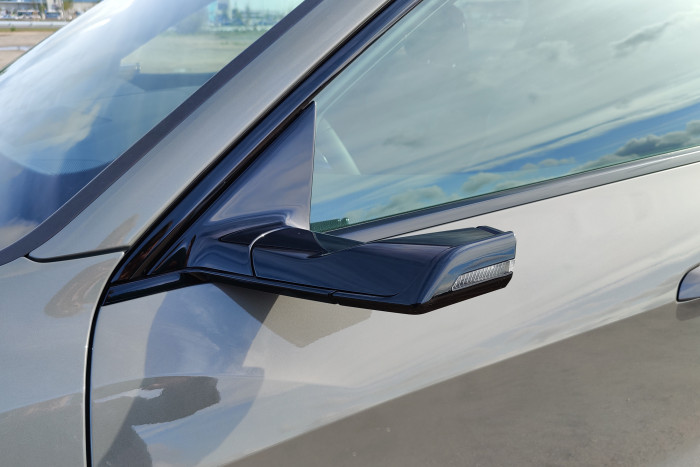 Die schmalen Kamerahalterungen reduzieren den Luftwiderstand und die Windgeräusche. (Foto: Friedhelm Greis/Golem.de)  