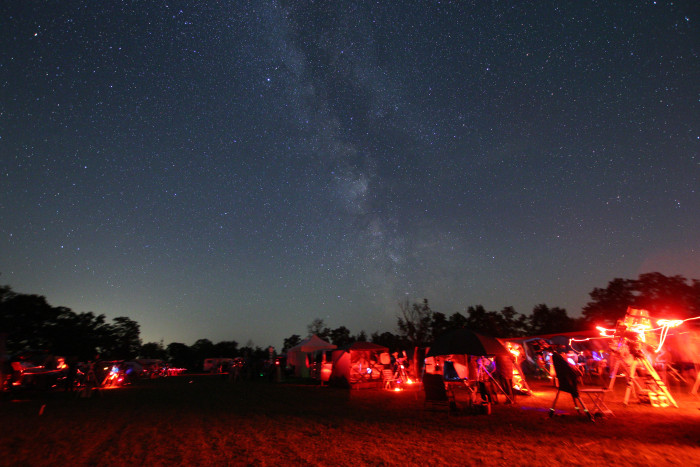 Milchstraße über dem Astrotreffgelände in der ersten Nacht (Bild: Thomas Becker www.zumnordlicht.com)