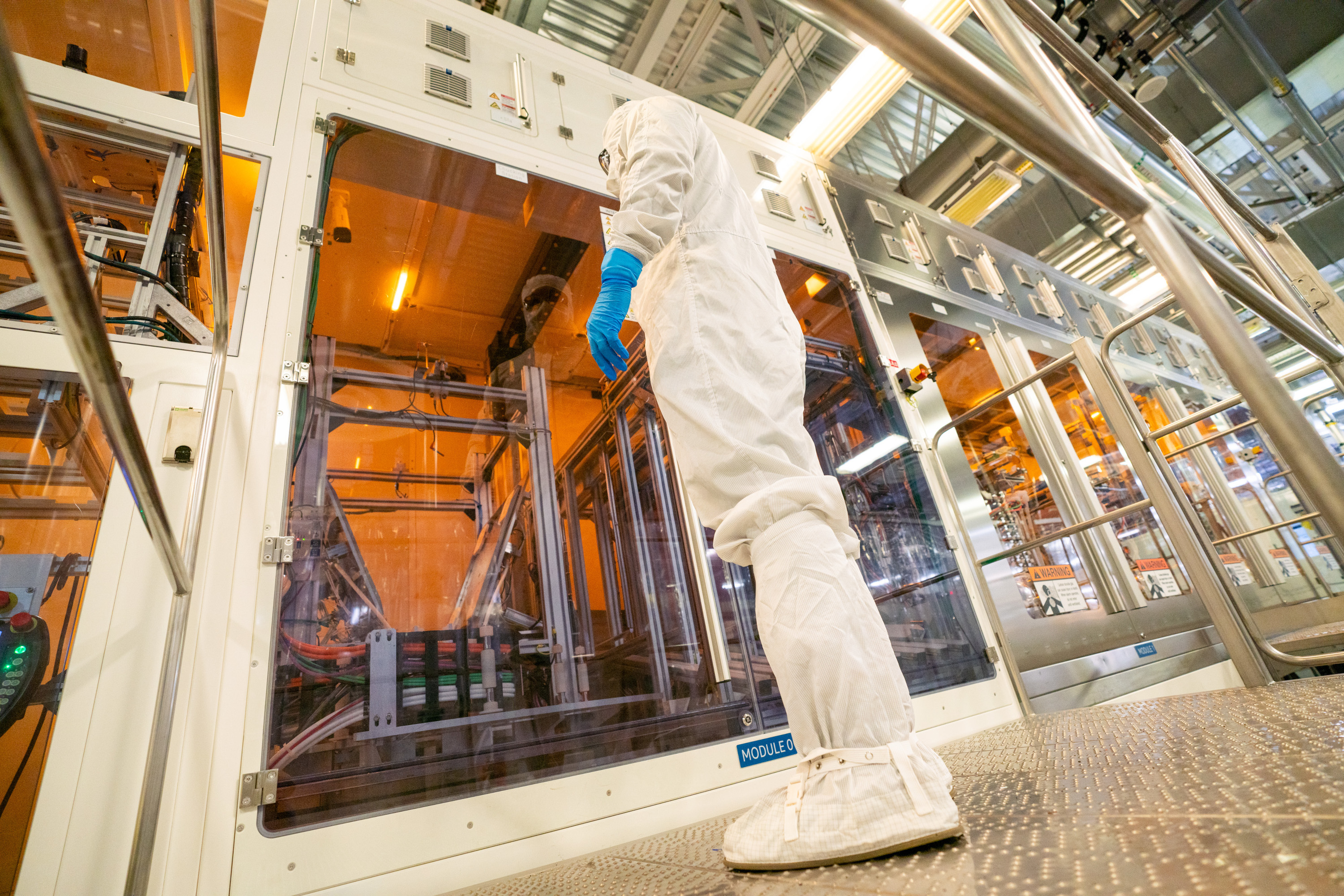 Besser als Glasfaser: Intel stellt Glassubstrate für Chip-Packages vor ...