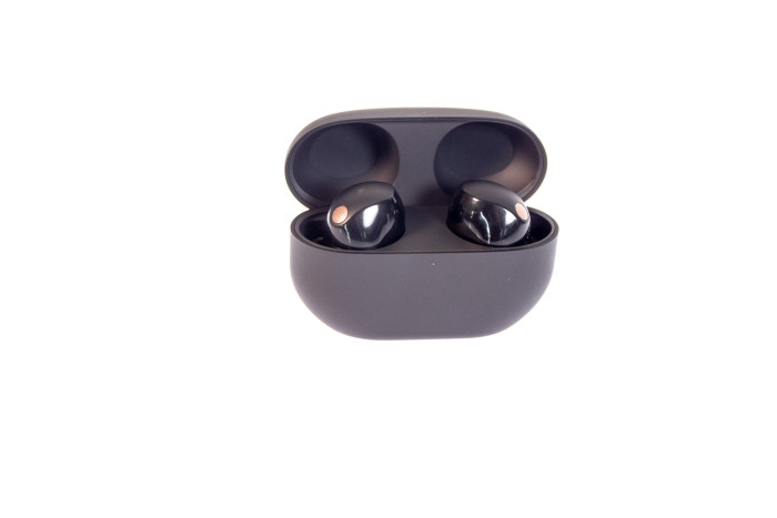 Sonys WF-1000XM5 im Test (Bild: Nina Völkel/Golem.de)