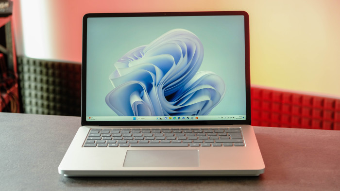 Surface Laptop Studio 2 (Bild: Oliver Nickel/Golem.de)