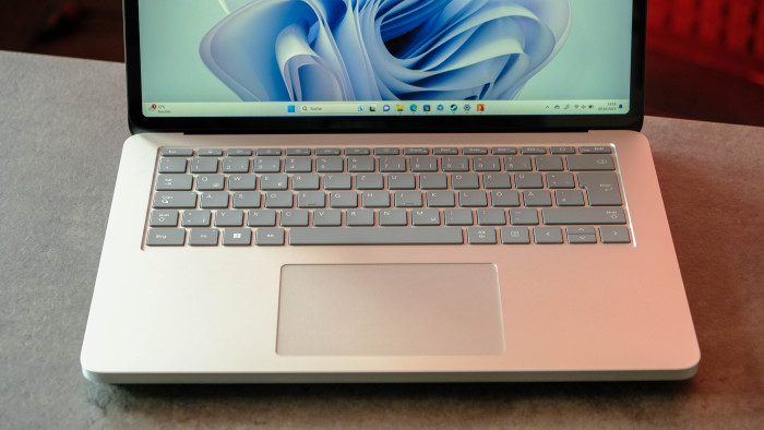 Surface Laptop Studio 2 (Bild: Oliver Nickel/Golem.de)