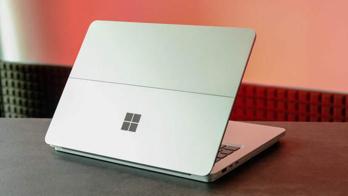 Surface Laptop Studio 2 (Bild: Oliver Nickel/Golem.de)