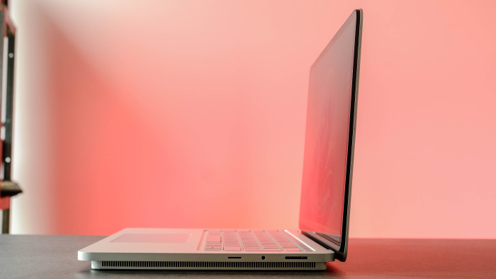 Surface Laptop Studio 2 (Bild: Oliver Nickel/Golem.de)