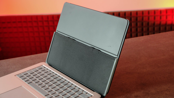 Surface Laptop Studio 2 (Bild: Oliver Nickel/Golem.de)