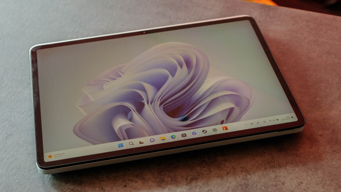 Surface Laptop Studio 2 (Bild: Oliver Nickel/Golem.de)