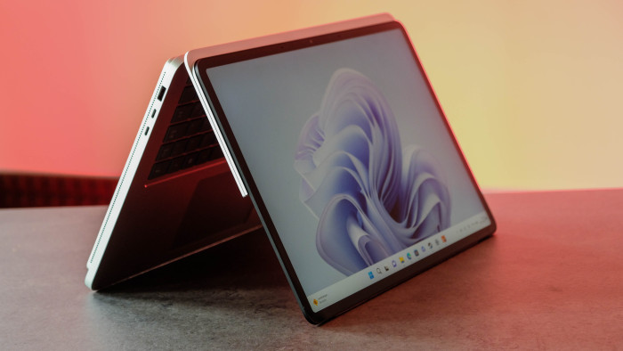 Surface Laptop Studio 2 (Bild: Oliver Nickel/Golem.de)