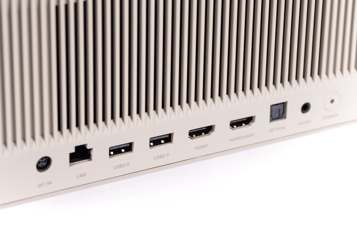 Seine Anschlüsse sind solide. (Bild: Martin Wolf/Golem.de)