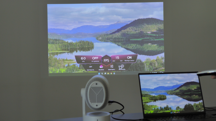 Der Gamingmodus hat zwar ein spezielles Menü, aber die Latenz liegt trotzdem bei 90 ms. (Bild: Martin Wolf/Golem.de)