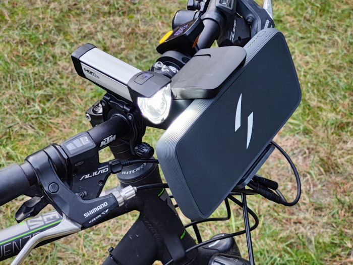 Statt Nabendynamo nutzen wir jetzt Akkuleuchten. (Bild: Martin Wolf/Golem,de)