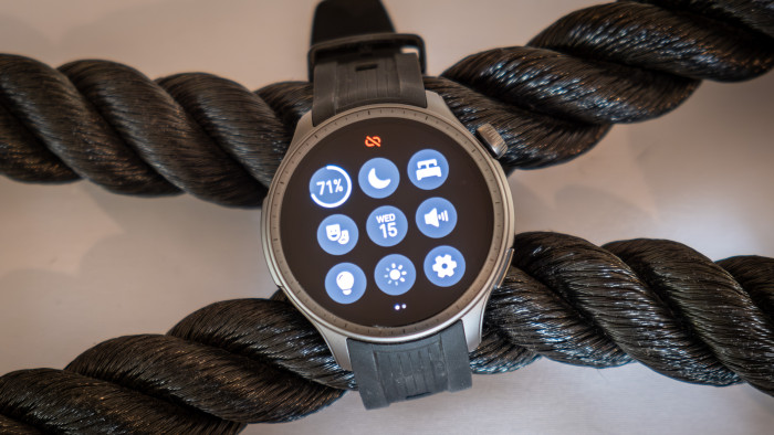 Mit einem Wisch rufen wir die Einstellungen auf. (Bild: Steinlechner/Golem.de)